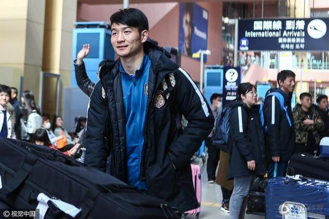 卡佩罗表示：“当时我已经在想和他一起在罗马共事了，但莫吉非常警觉地介入把他签走了。